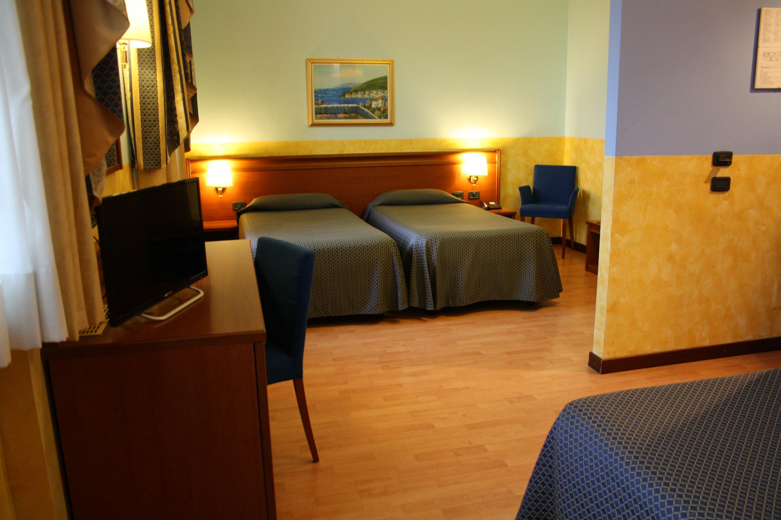 Hotel Majestic San Giuliano Milanese Exteriör bild