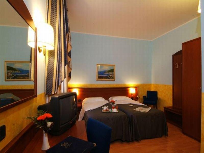 Hotel Majestic San Giuliano Milanese Exteriör bild